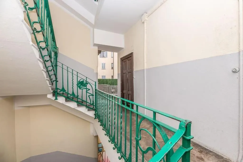 דירות מילאנו Liberty House, In Stile Retro!