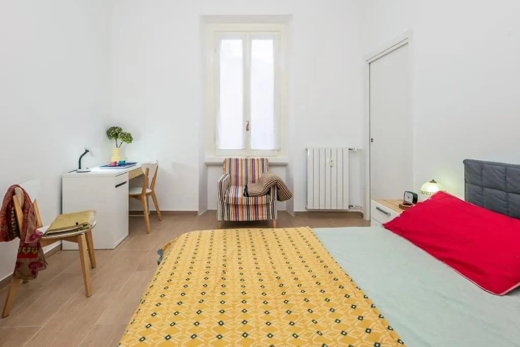 Apartment Ferienwohnung Liberty House, In Stile Retro! Mailand