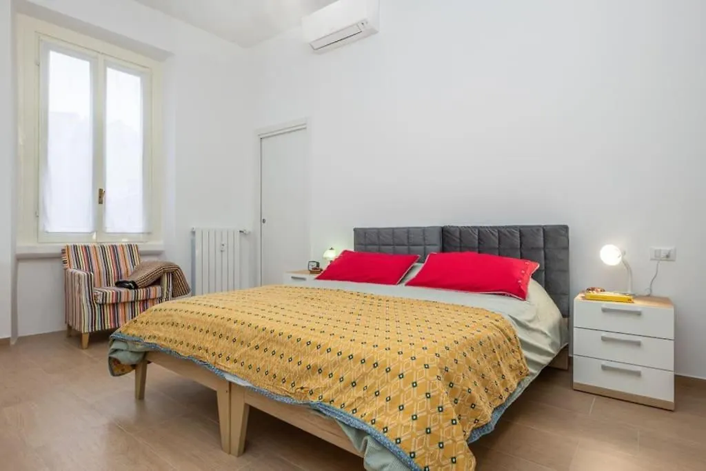 Ferienwohnung Liberty House, In Stile Retro! Mailand