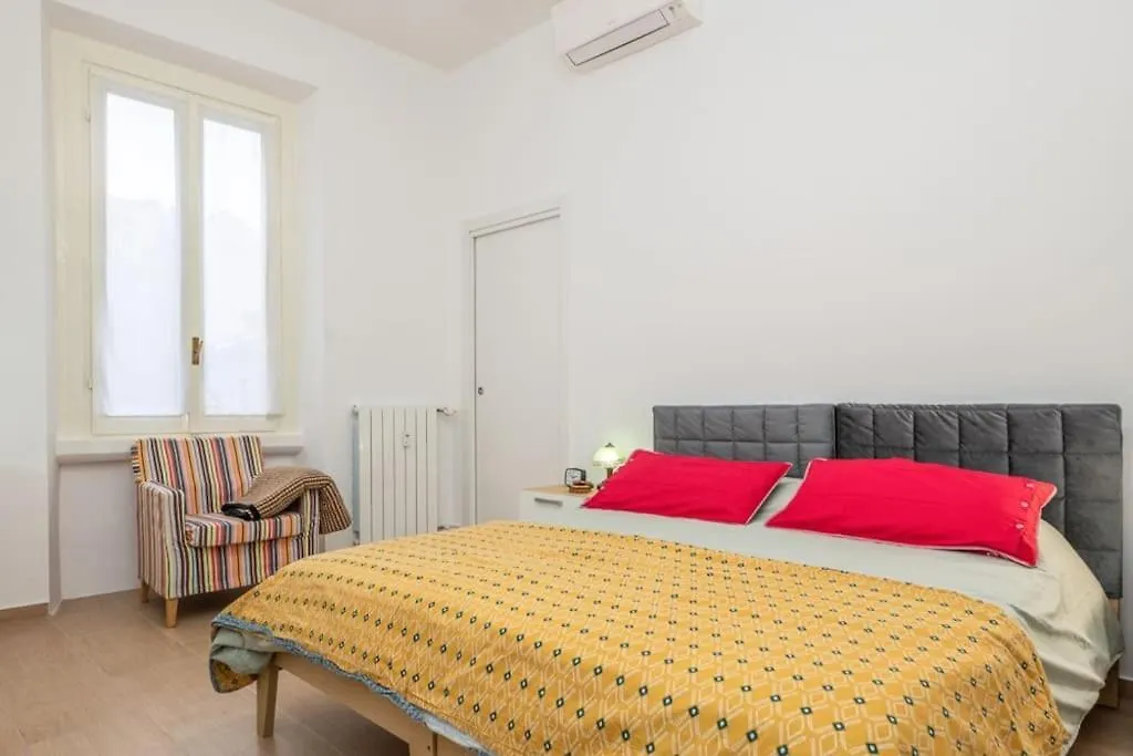 Apartment Ferienwohnung Liberty House, In Stile Retro! Mailand