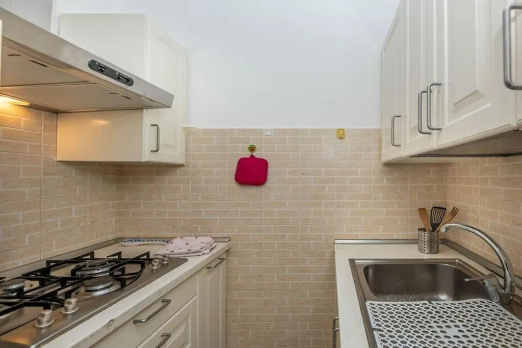 Ferienwohnung Liberty House, In Stile Retro! Mailand