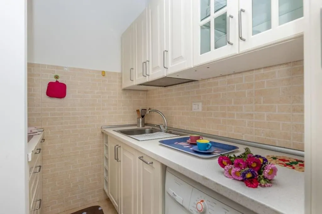 Ferienwohnung Liberty House, In Stile Retro! Mailand Apartment
